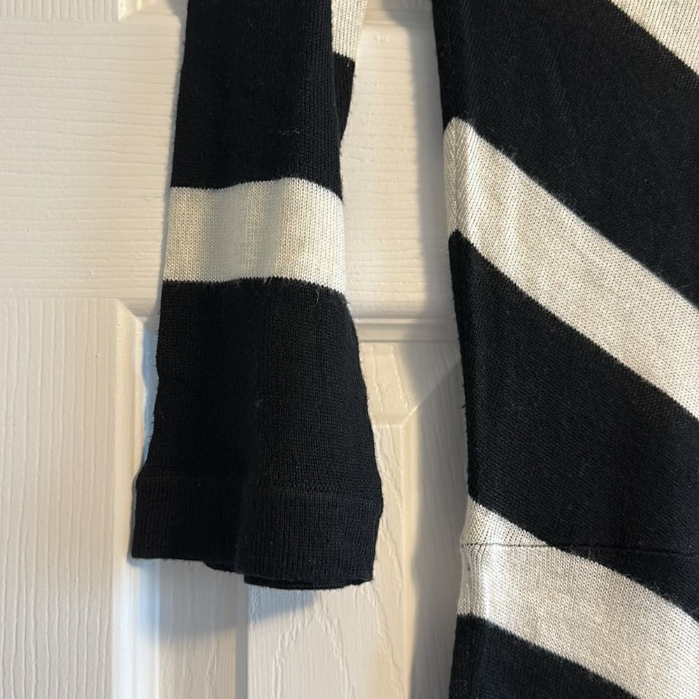 Alice & Olivia Women’s Black & White V Striped Sweater Festive Season Dress XS - Picture 4 of 7